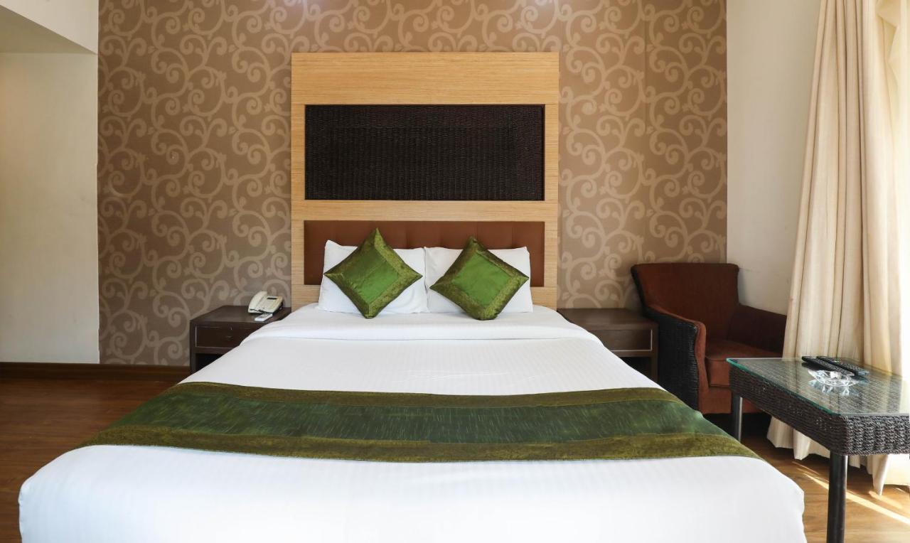 Treebo Trend White Mg Hotel Bangalore Luaran gambar