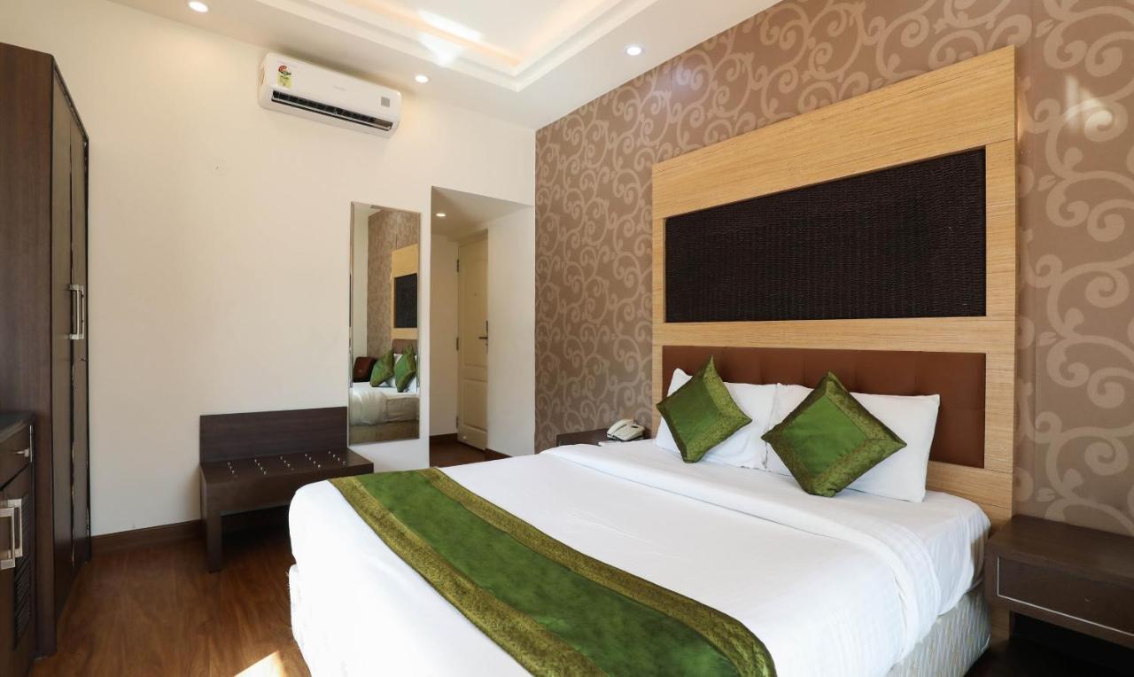 Treebo Trend White Mg Hotel Bangalore Luaran gambar