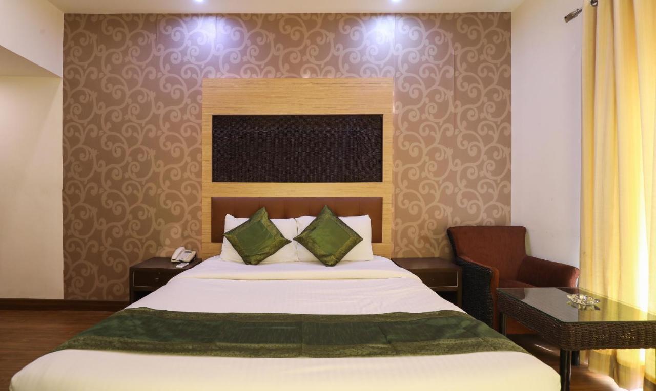 Treebo Trend White Mg Hotel Bangalore Luaran gambar