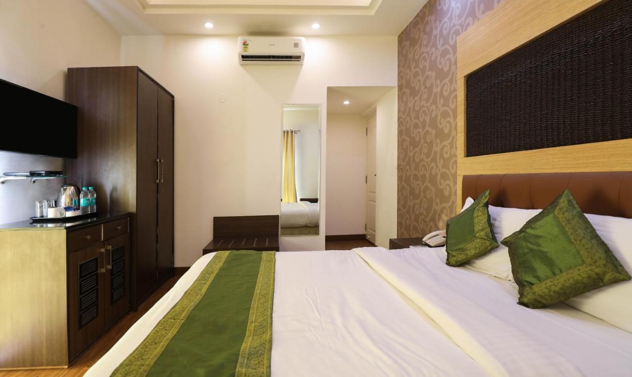 Treebo Trend White Mg Hotel Bangalore Luaran gambar