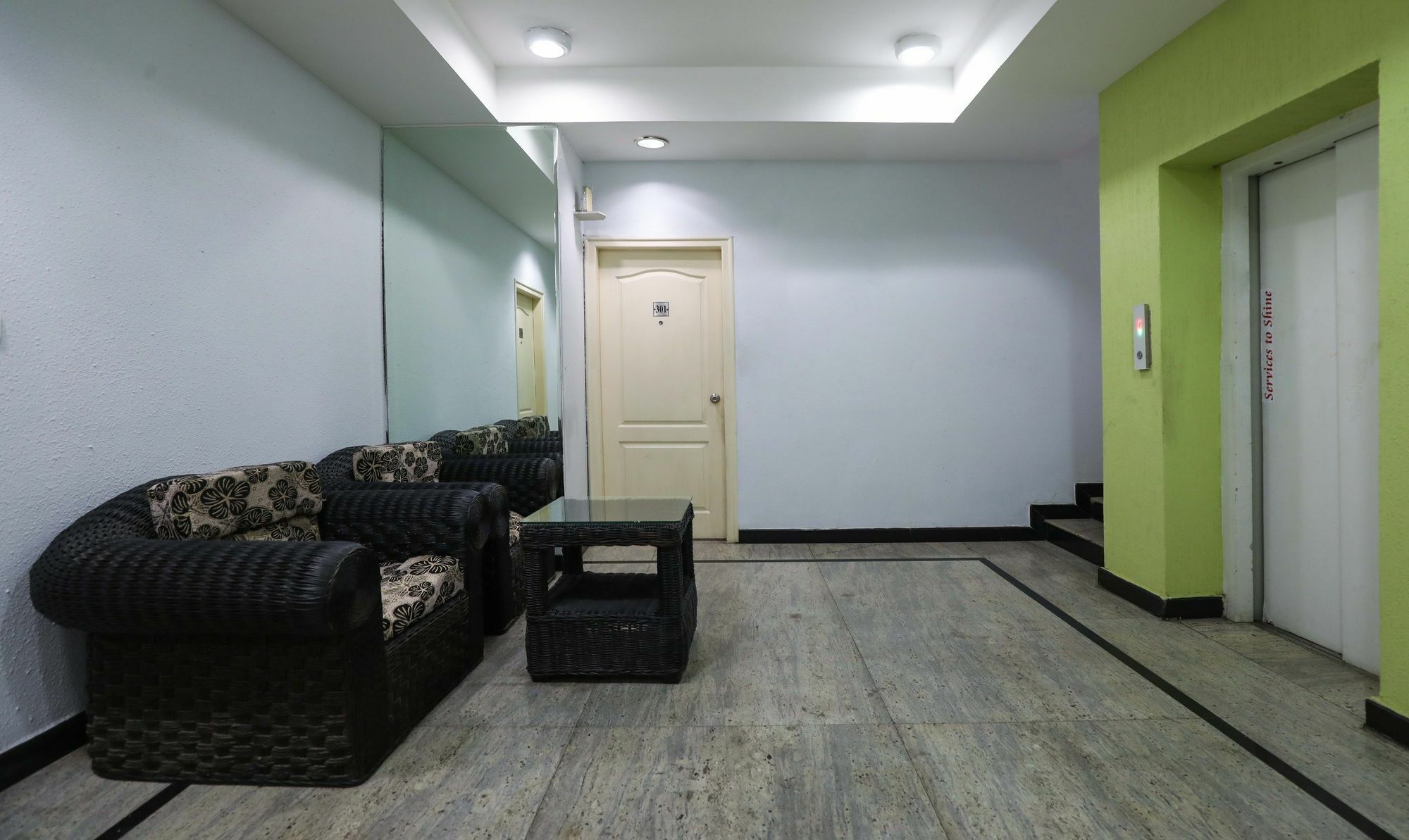 Treebo Trend White Mg Hotel Bangalore Luaran gambar